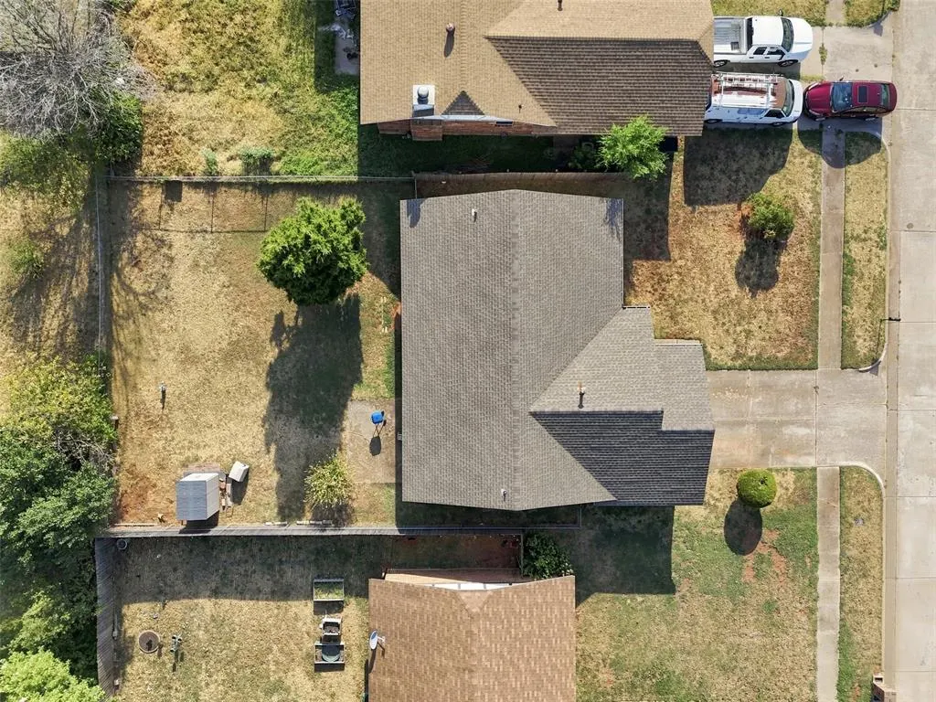 Photo 20 — 715 W Forest Drive, Mustang, OK 73064