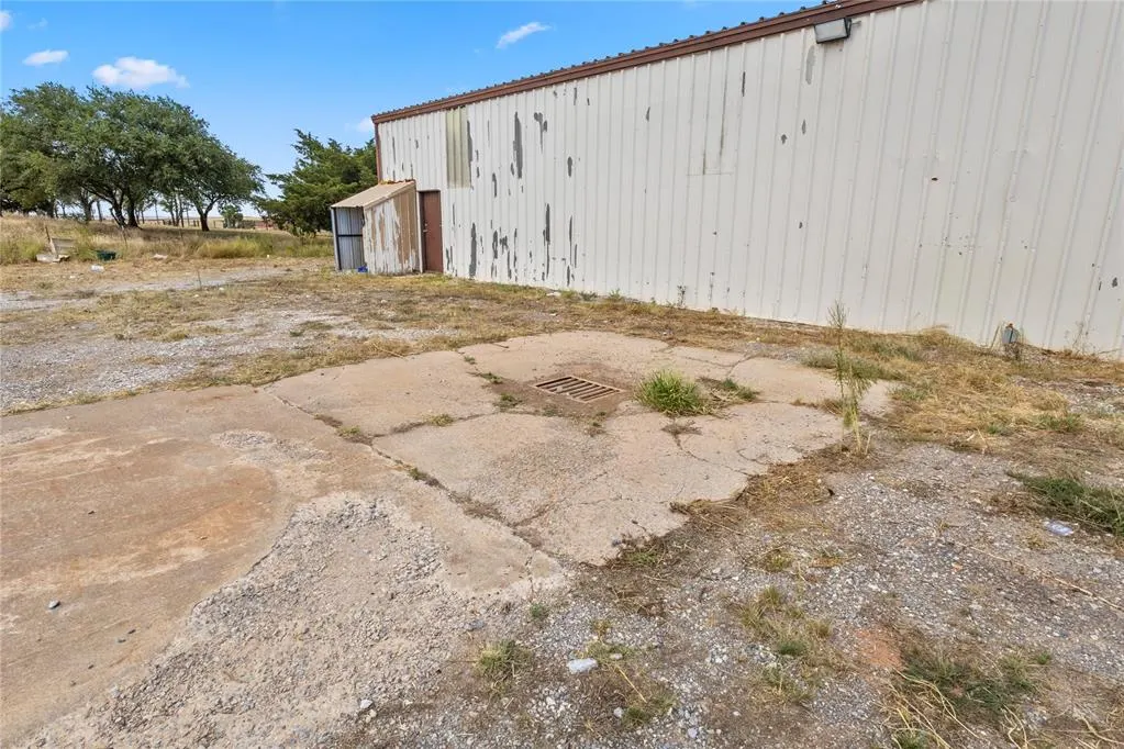 Photo 9 — 23999 E 1013 Road, Weatherford, OK 73096