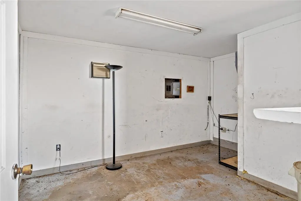 Photo 12 — 23999 E 1013 Road, Weatherford, OK 73096