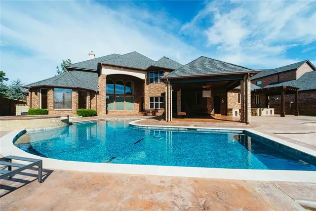 Photo 3 — 12809 Rohan Court, Oklahoma City, OK 73170
