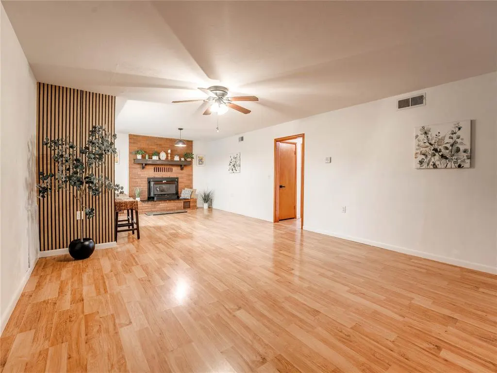Photo 4 — 3574 N Highway 74, Crescent, OK 73028