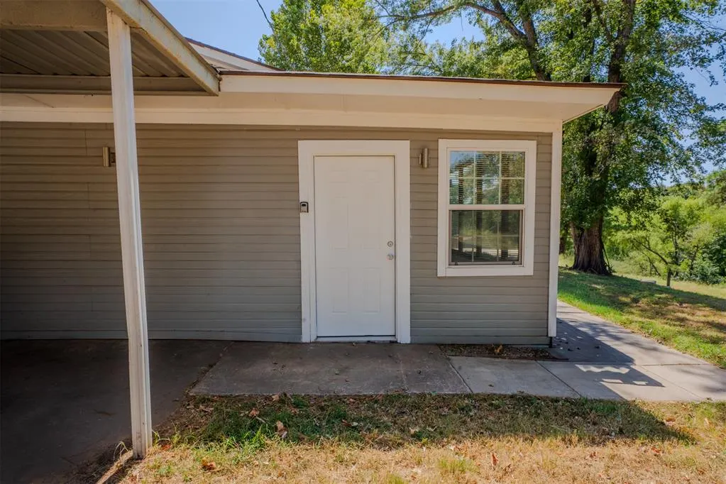 Photo 2 — 5617 S Indian Meridian Road, Choctaw, OK 73020
