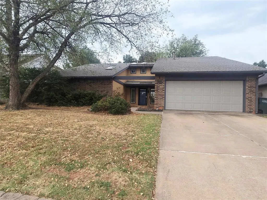 Front exterior — 1212 Kingston Court, Edmond, OK 73034
