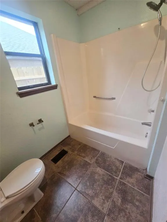 Photo 19 — 1212 Kingston Court, Edmond, OK 73034