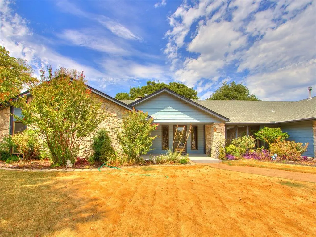 Front exterior — 1201 Fox Bluff Court, Edmond, OK 73034