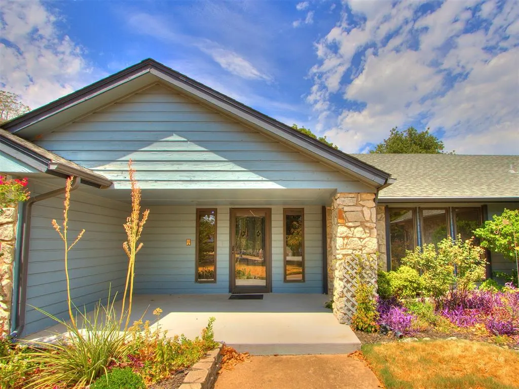 Photo 2 — 1201 Fox Bluff Court, Edmond, OK 73034