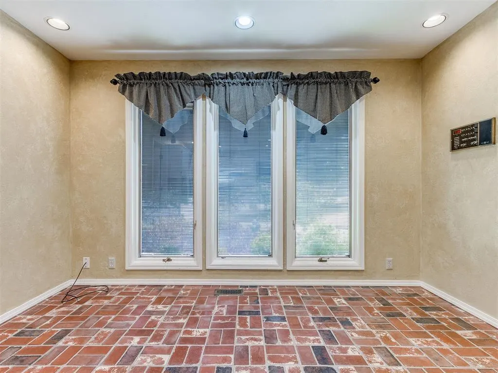 Photo 11 — 1201 Fox Bluff Court, Edmond, OK 73034