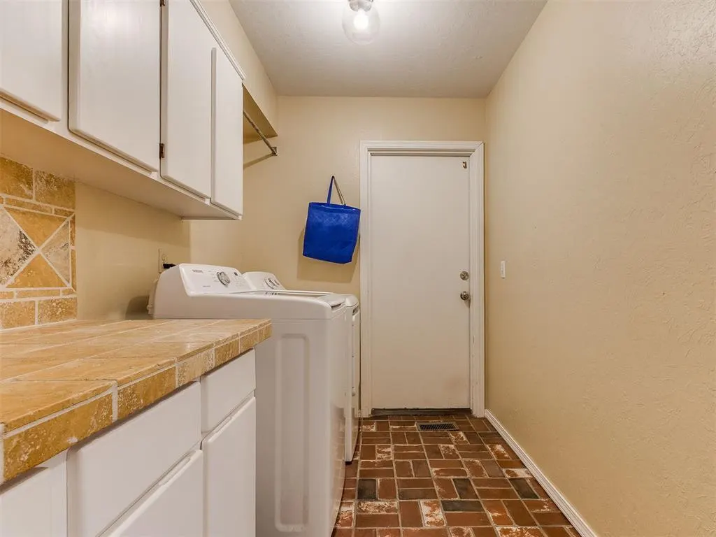 Photo 19 — 1201 Fox Bluff Court, Edmond, OK 73034