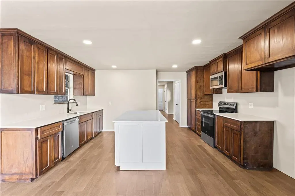 Photo 10 — 818 SW 26th Place, El Reno, OK 73036