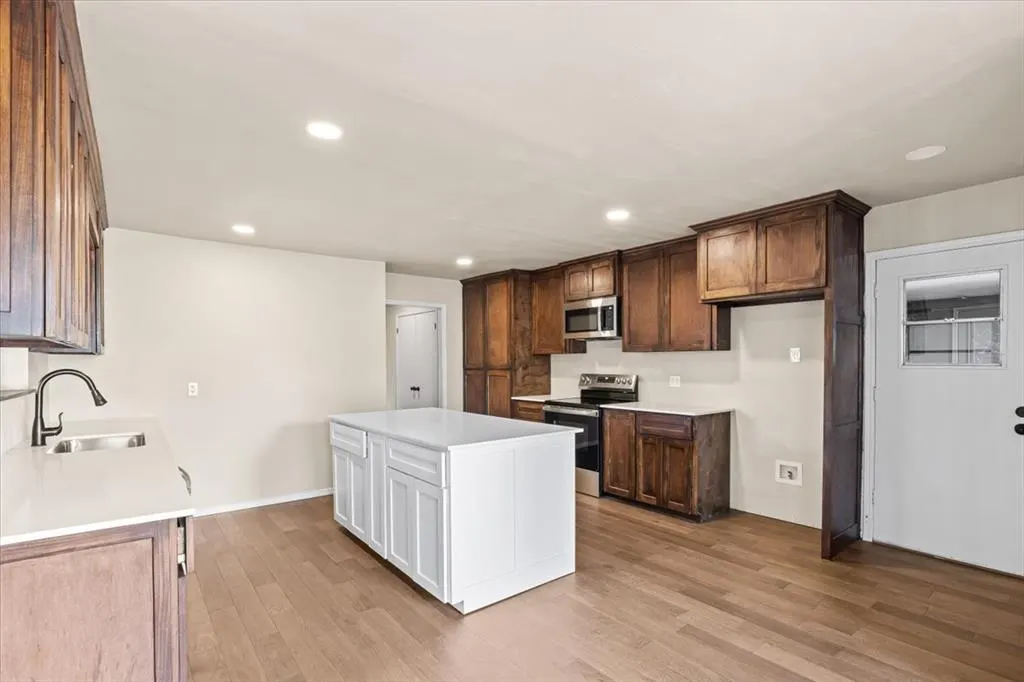 Photo 11 — 818 SW 26th Place, El Reno, OK 73036
