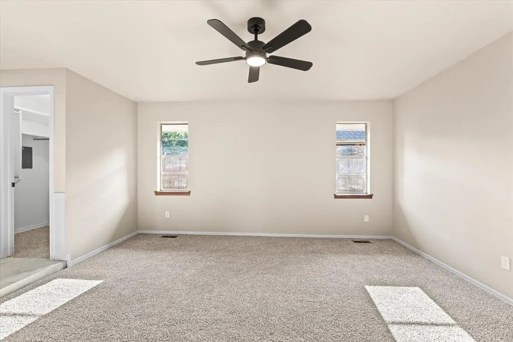 Photo 18 — 818 SW 26th Place, El Reno, OK 73036