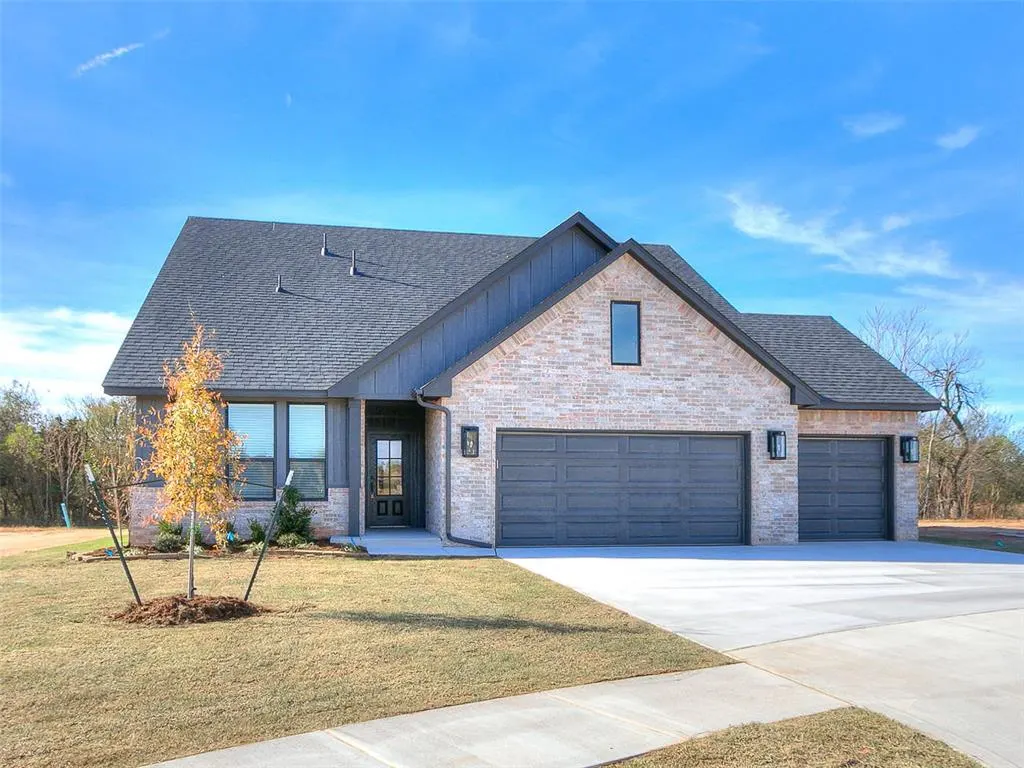 Front exterior — 9404 NW 75th Street, Yukon, OK 73099