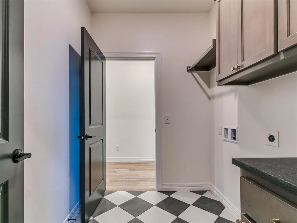 Photo 31 — 9404 NW 75th Street, Yukon, OK 73099