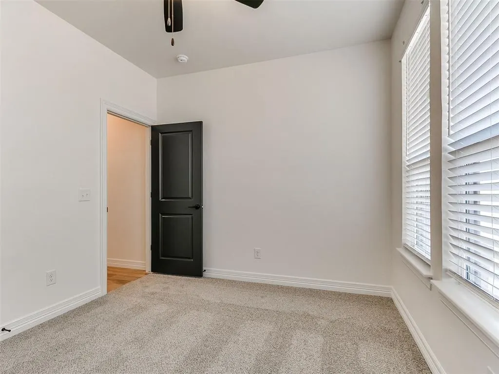 Photo 34 — 9404 NW 75th Street, Yukon, OK 73099