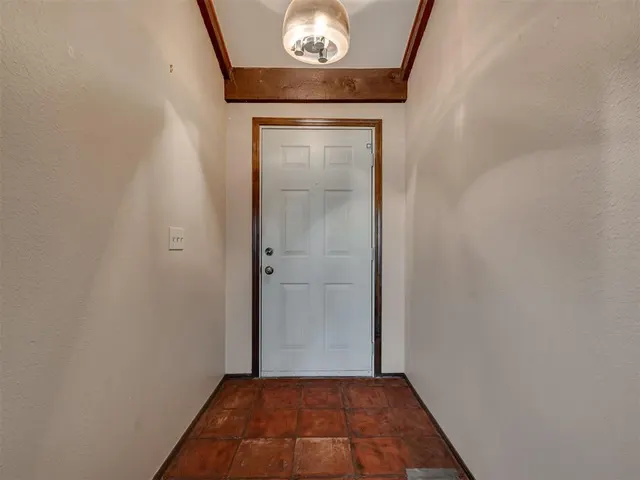 Photo 4 — 5838 Hefner Village Court, Oklahoma City, OK 73162