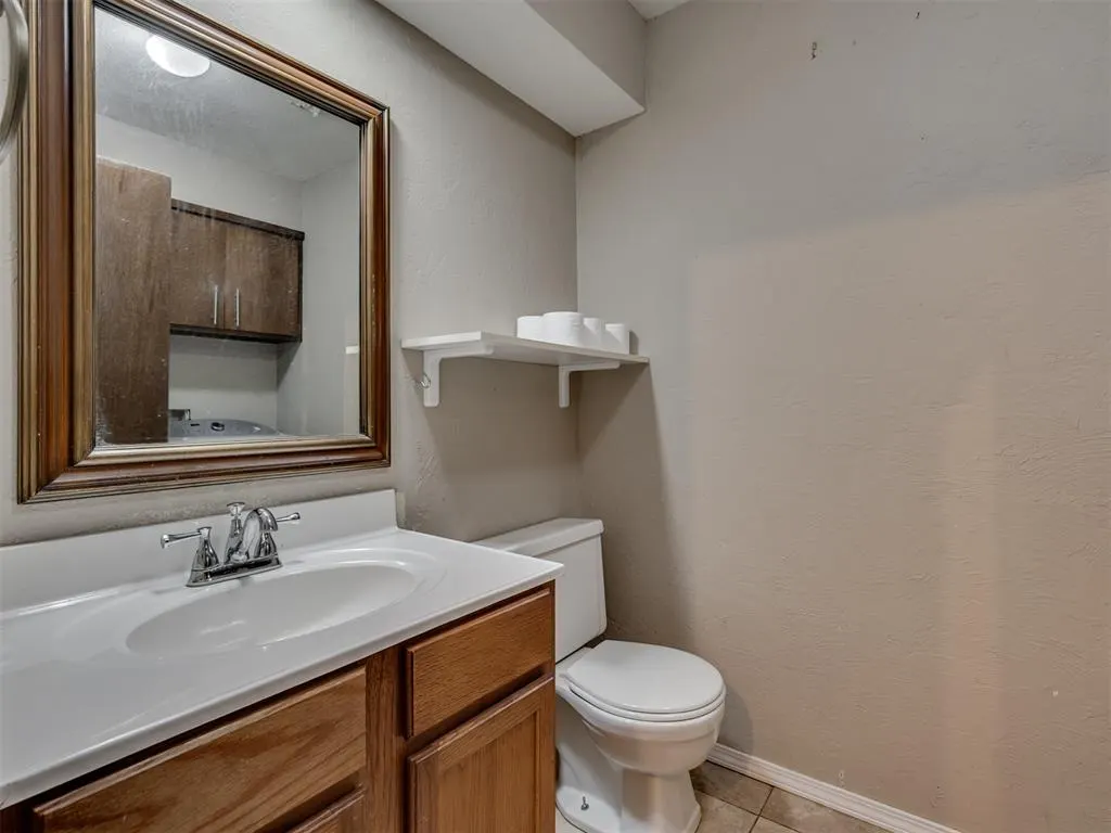 Photo 24 — 5838 Hefner Village Court, Oklahoma City, OK 73162