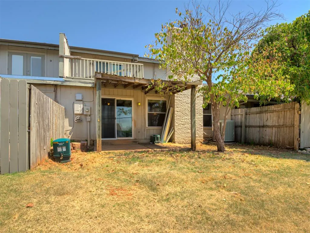 Photo 26 — 5838 Hefner Village Court, Oklahoma City, OK 73162