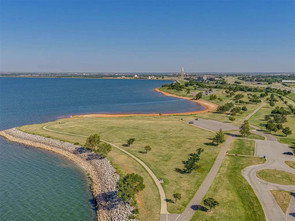 Photo 39 — 5838 Hefner Village Court, Oklahoma City, OK 73162