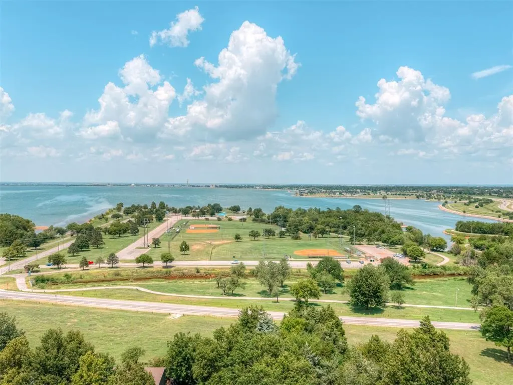 Photo 41 — 5838 Hefner Village Court, Oklahoma City, OK 73162
