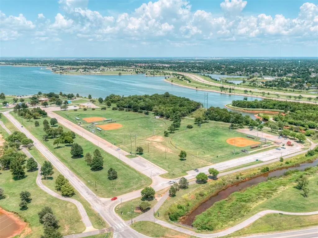 Photo 42 — 5838 Hefner Village Court, Oklahoma City, OK 73162