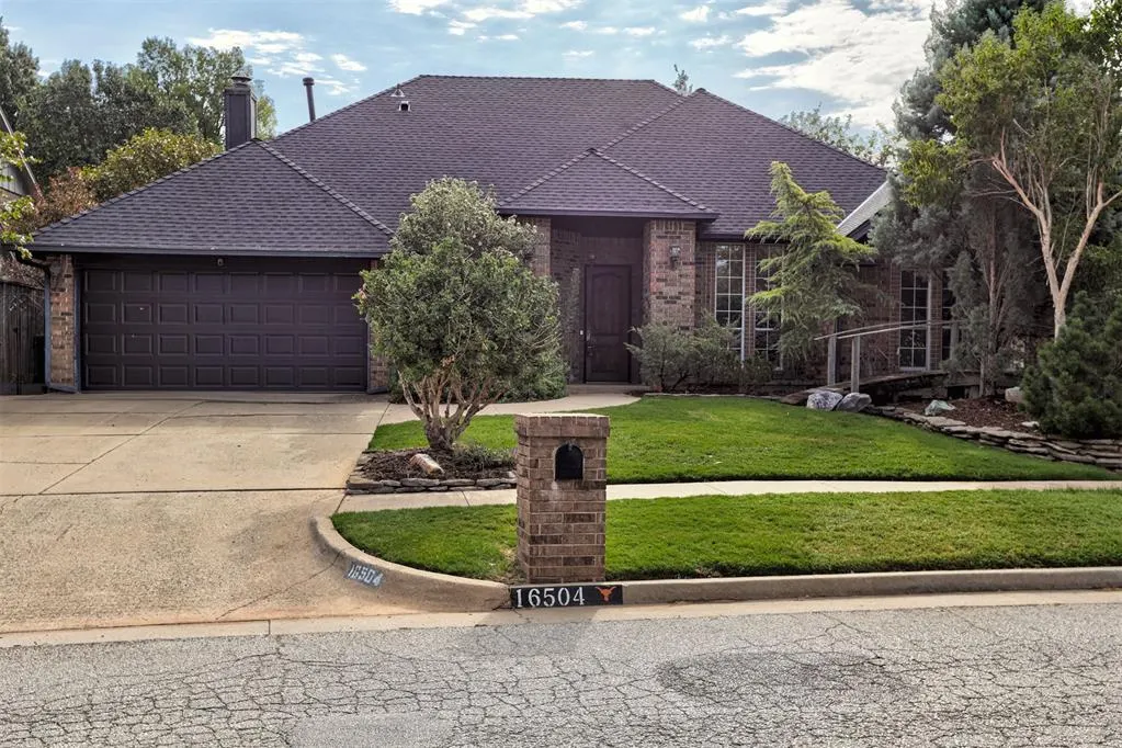 Front exterior — 16504 Sunny Hollow Road, Edmond, OK 73012