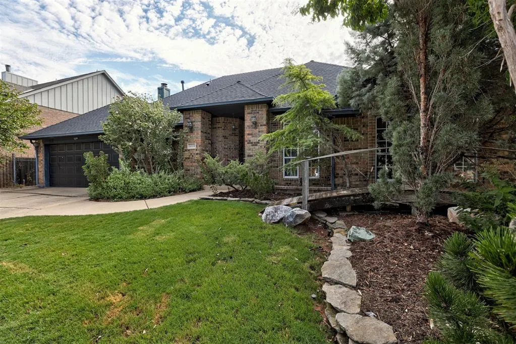 Photo 3 — 16504 Sunny Hollow Road, Edmond, OK 73012