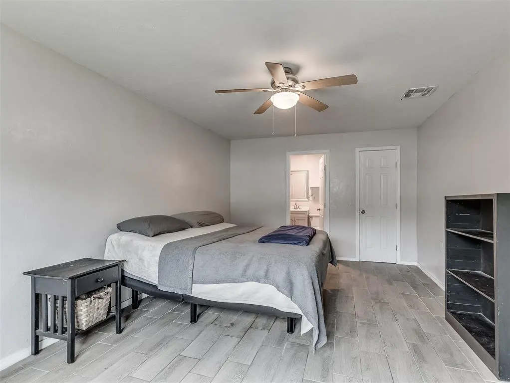 Photo 8 — 1508 Loftin Drive, Midwest City, OK 73130