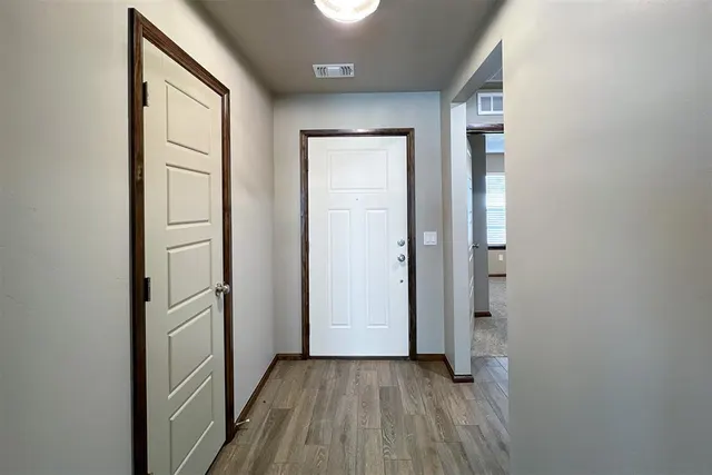 Photo 3 — 12932 NW 3rd Terrace, Yukon, OK 73099