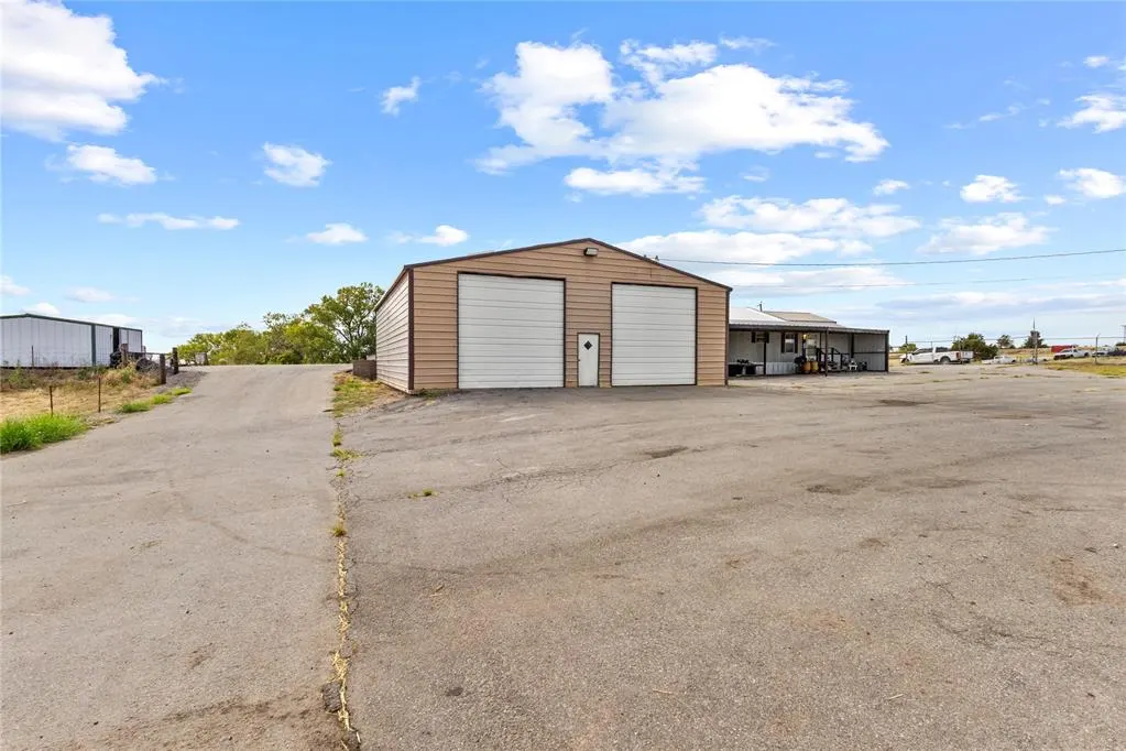 Photo 9 — 23986 E 1013 Road, Weatherford, OK 73096