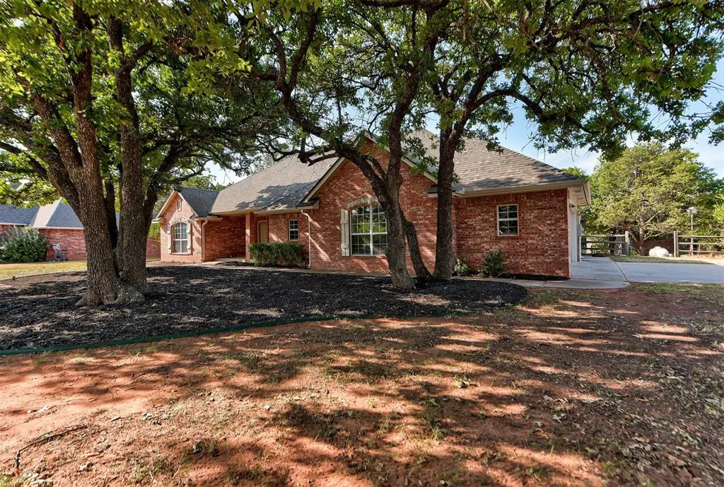 Photo 2 — 204 Persimmon Ridge Drive, Blanchard, OK 73010
