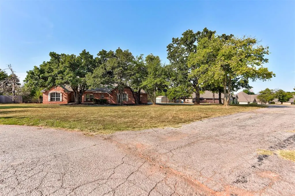 Photo 6 — 204 Persimmon Ridge Drive, Blanchard, OK 73010