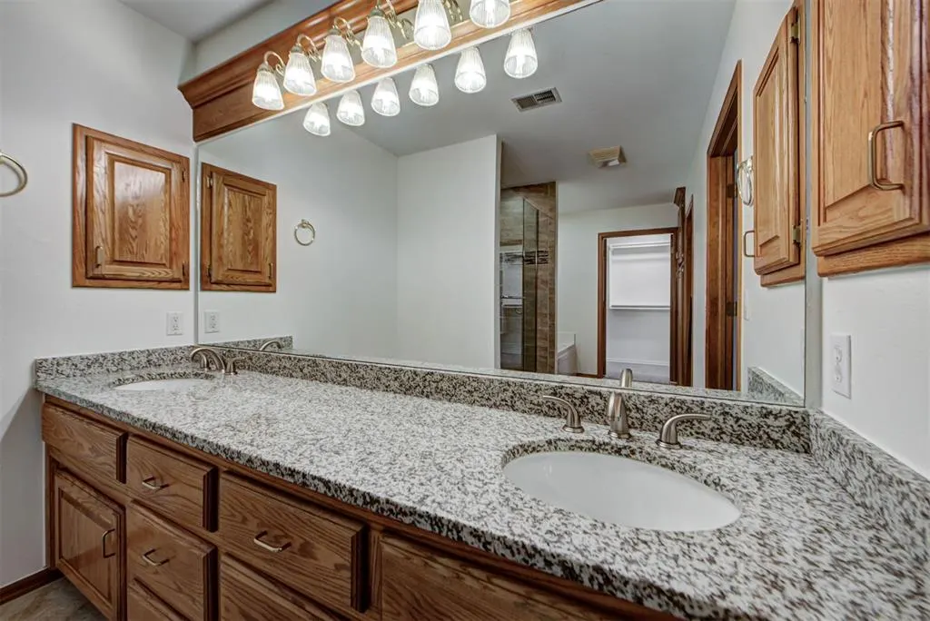 Photo 32 — 204 Persimmon Ridge Drive, Blanchard, OK 73010