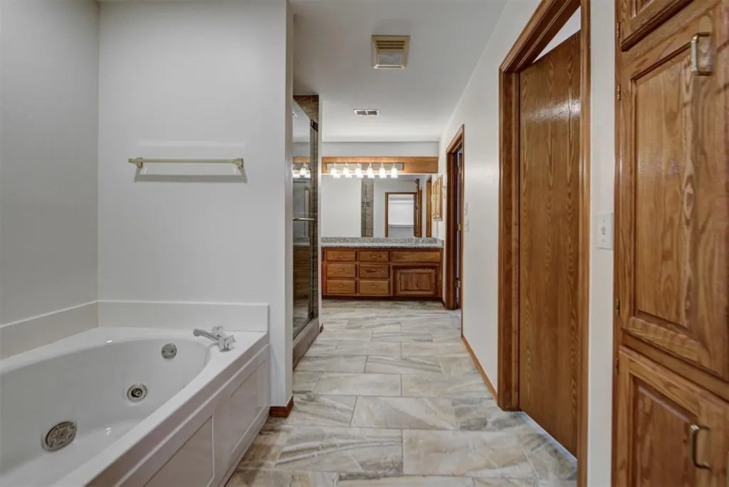 Photo 35 — 204 Persimmon Ridge Drive, Blanchard, OK 73010