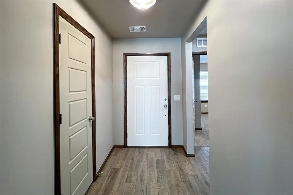 Photo 3 — 12932 NW 3rd Terrace, Yukon, OK 73099