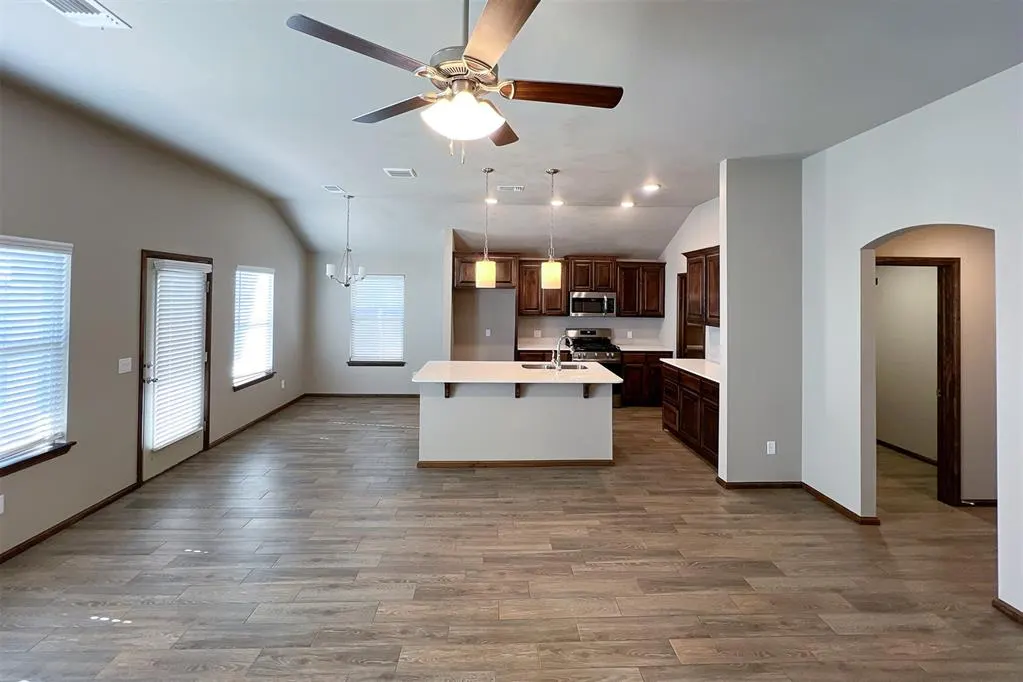 Photo 5 — 12932 NW 3rd Terrace, Yukon, OK 73099
