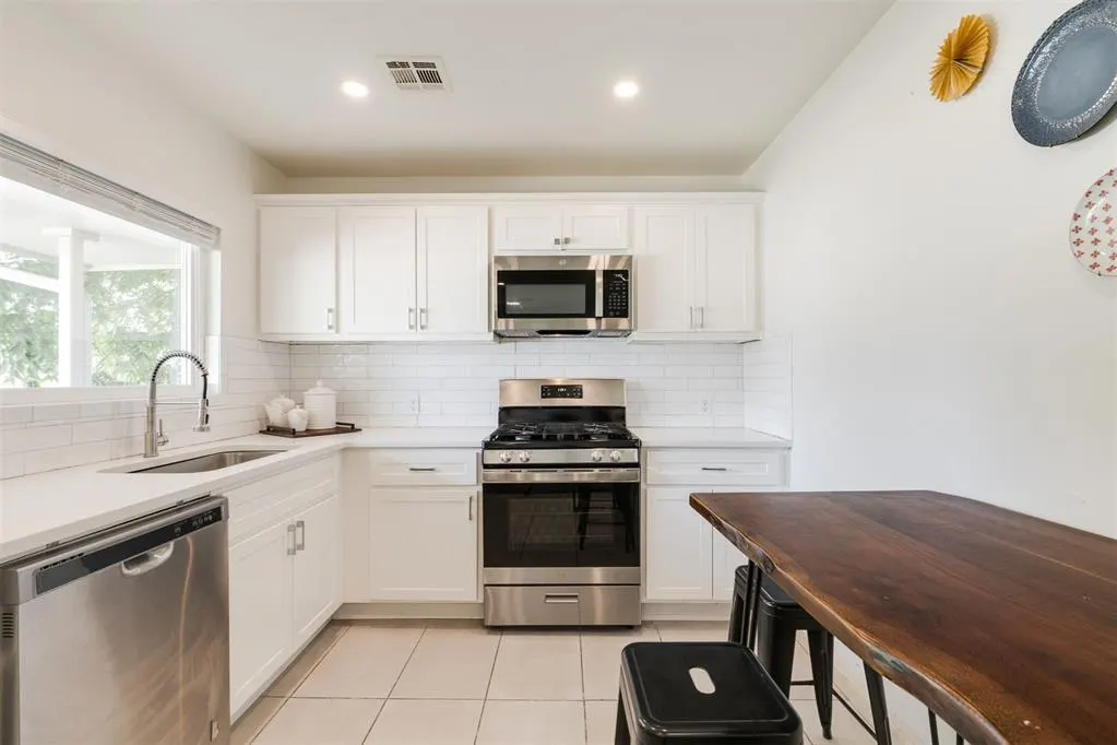 Photo 11 — 2224 Hasley Drive, Oklahoma City, OK 73120