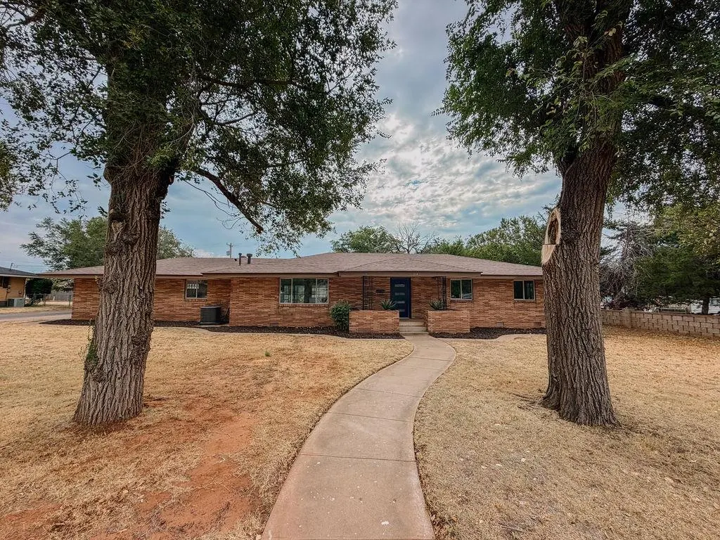 Front exterior — 410 N Bryan Street, Weatherford, OK 73096