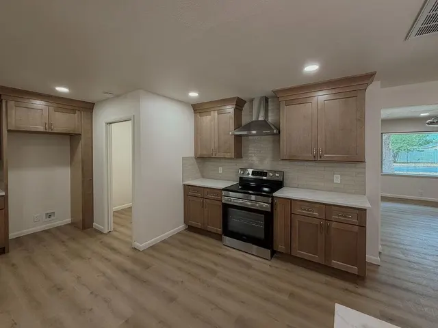 Photo 6 — 410 N Bryan Street, Weatherford, OK 73096