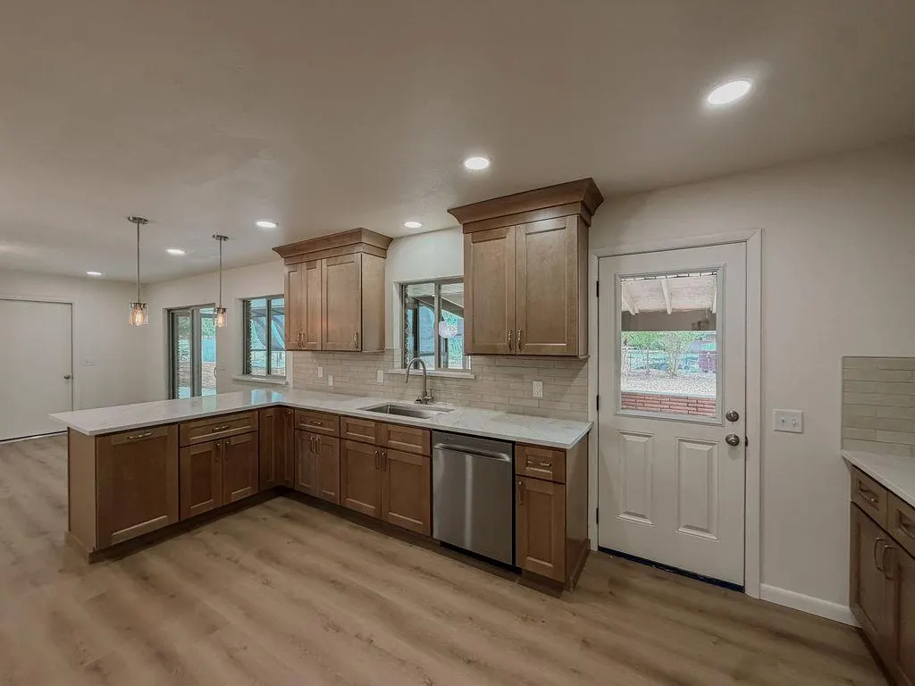 Photo 9 — 410 N Bryan Street, Weatherford, OK 73096