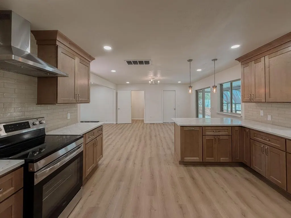 Photo 10 — 410 N Bryan Street, Weatherford, OK 73096