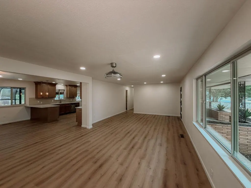 Photo 12 — 410 N Bryan Street, Weatherford, OK 73096