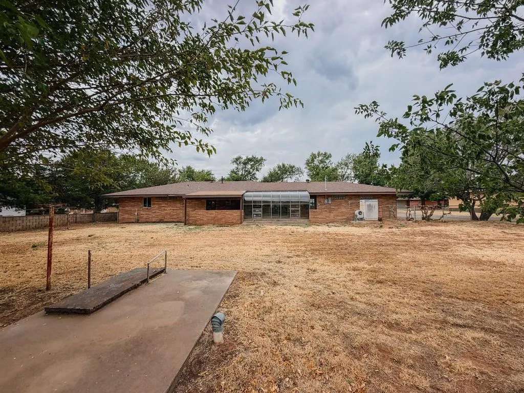 Photo 30 — 410 N Bryan Street, Weatherford, OK 73096