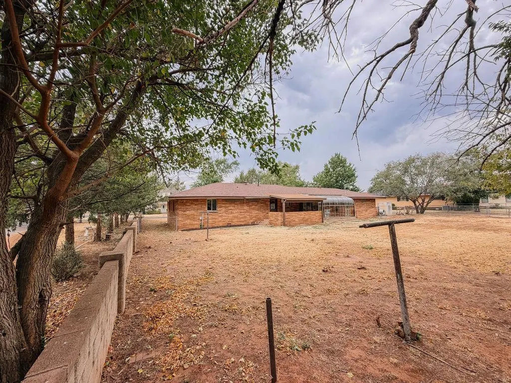 Photo 31 — 410 N Bryan Street, Weatherford, OK 73096