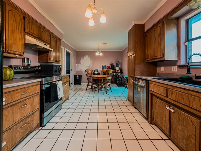 Photo 7 — 3209 Park Avenue, Chickasha, OK 73018