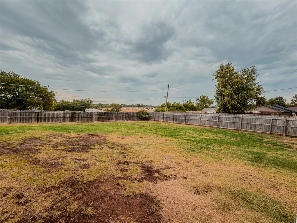 Photo 18 — 3209 Park Avenue, Chickasha, OK 73018