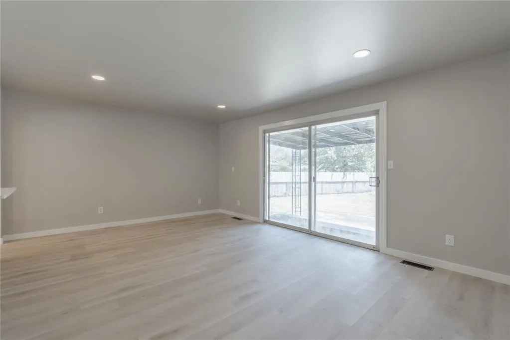 Photo 3 — 3929 NW 59th Street, Oklahoma City, OK 73112