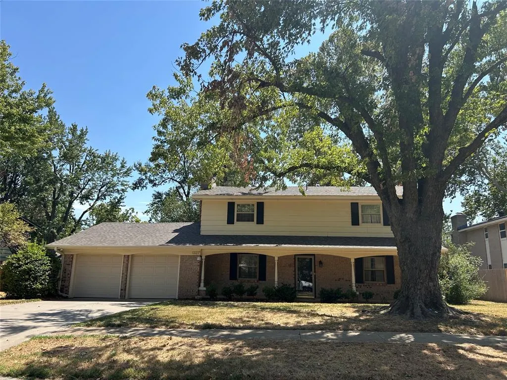 Photo 2 — 1327 Brookdale Drive, Norman, OK 73072