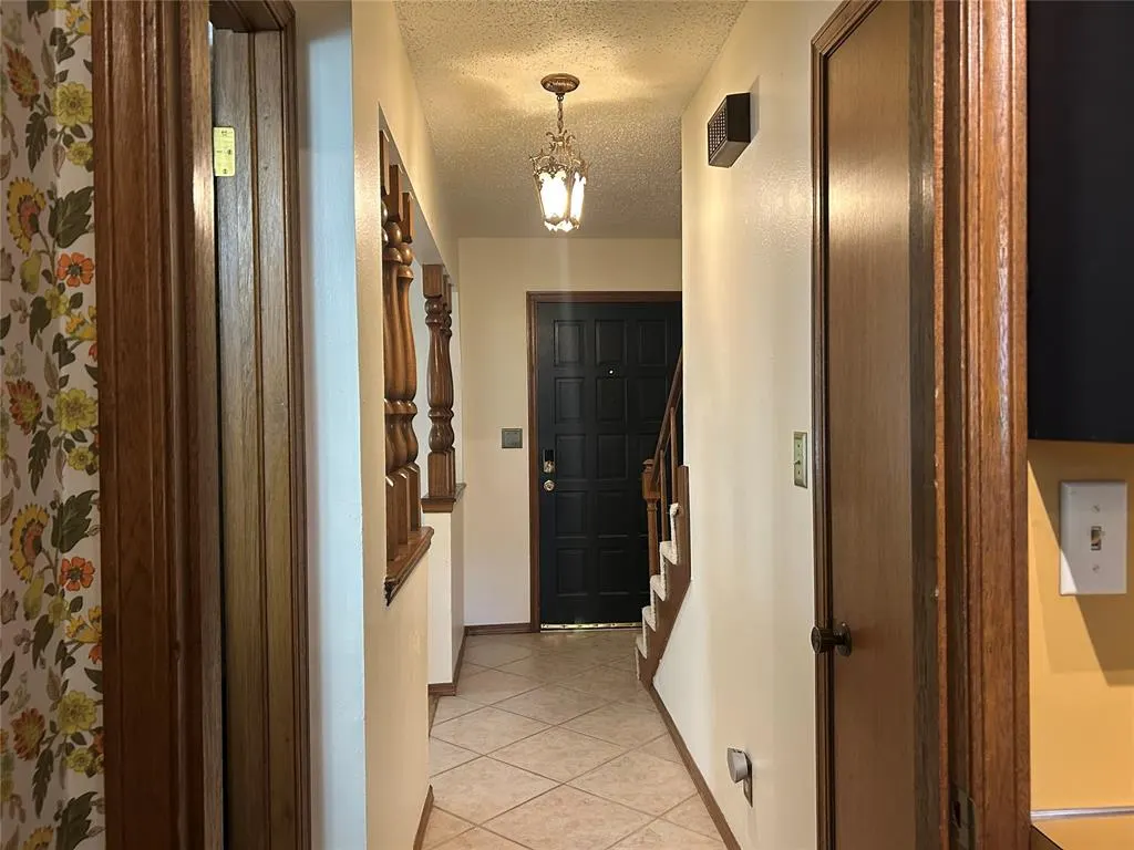 Photo 10 — 1327 Brookdale Drive, Norman, OK 73072