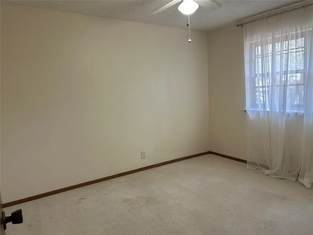 Photo 16 — 1327 Brookdale Drive, Norman, OK 73072