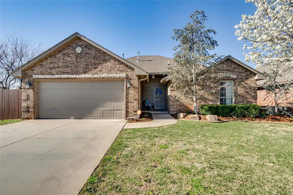 Photo 7 — 202 N Westminster Way, Mustang, OK 73064